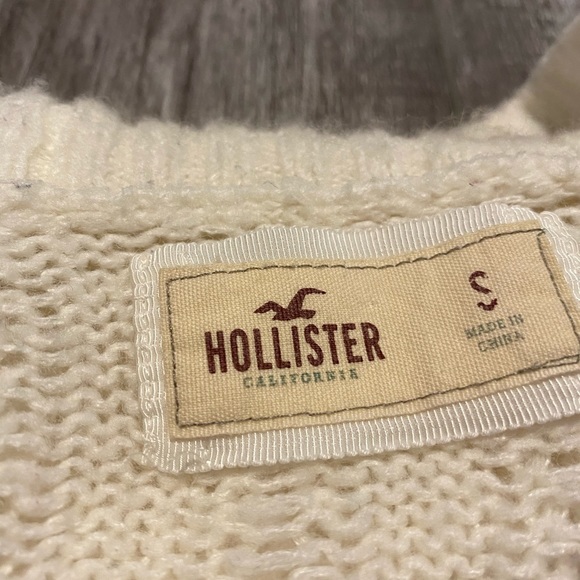 Hollister Sweater - Picture 4 of 4